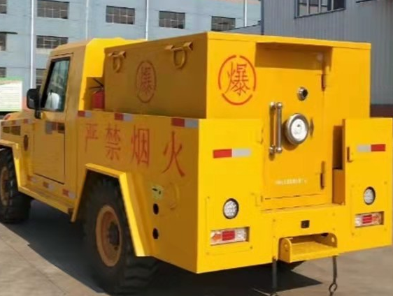 锦屏凯龙爆破器材运输车：保障爆破任务的安全运行